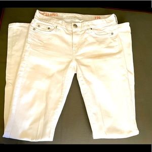J Crew riveted white cotton straight leg jeans 2% elastane “Hipslung” size 27R